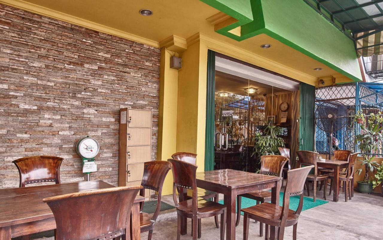 Twins Hotel Jakarta Exterior photo